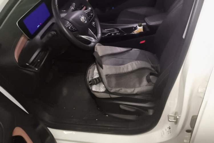 Used Buick Verano 2022 Pro 533T Fun Edition Left Front Seat