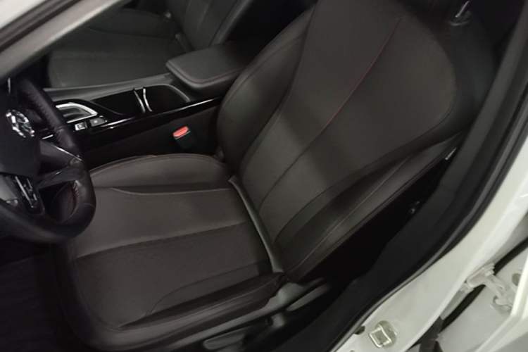Used Buick Verano 2022 Pro GS Wind-Chasing Edition Left Front Seat