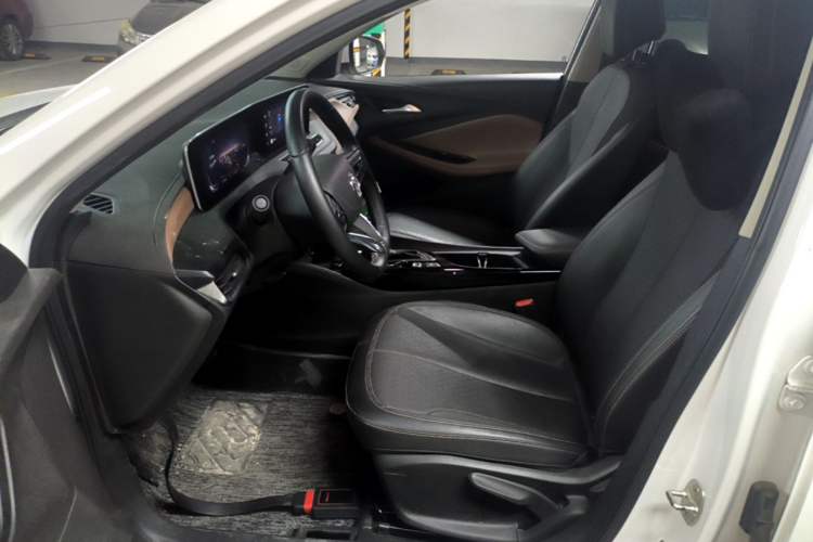 Used Buick Verano 2022 Pro 533T Fun Edition Left Front Seat