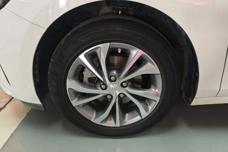 Used Buick Verano 2022 Pro 532T Le Xing Edition Left Front Wheel Hub