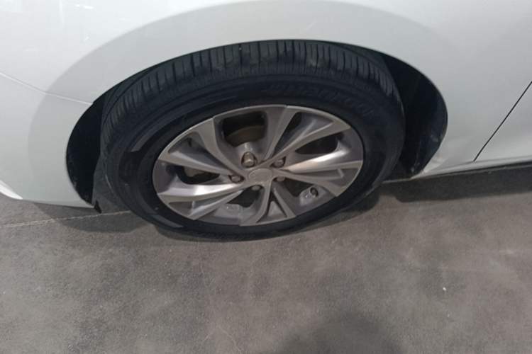 Used Buick Verano 2022 Pro 533T Enjoyment Edition Left Front Wheel Hub