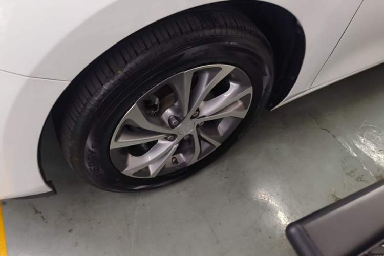 Used Buick Verano 2022 Pro 533T Enjoyment Edition Left Front Wheel Hub