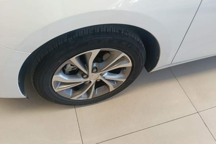 Used Buick Verano 2022 Pro 532T Le Xing Edition Left Front Wheel Hub
