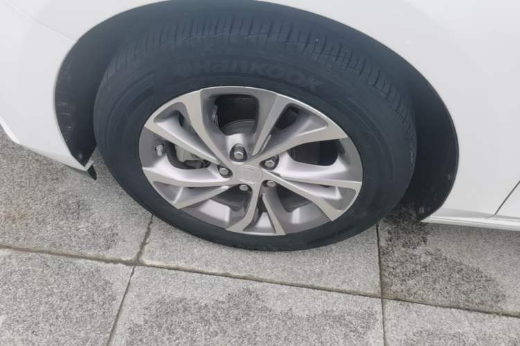 Used Buick Verano 2022 Pro 533T Enjoyment Edition Left Front Wheel Hub
