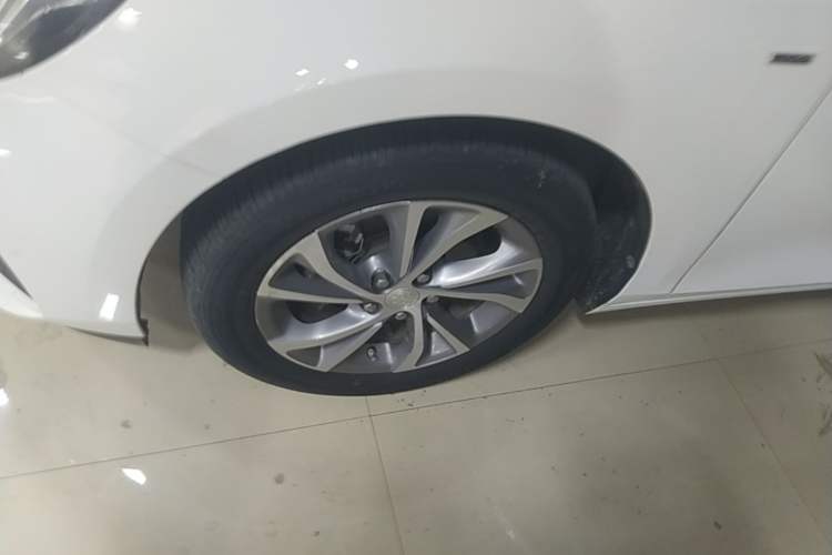 Used Buick Verano 2022 Pro 533T Enjoyment Edition Left Front Wheel Hub