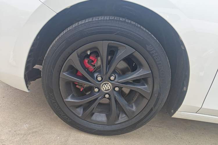 Used Buick Verano 2022 Pro GS Wind-Chasing Edition Left Front Wheel Hub