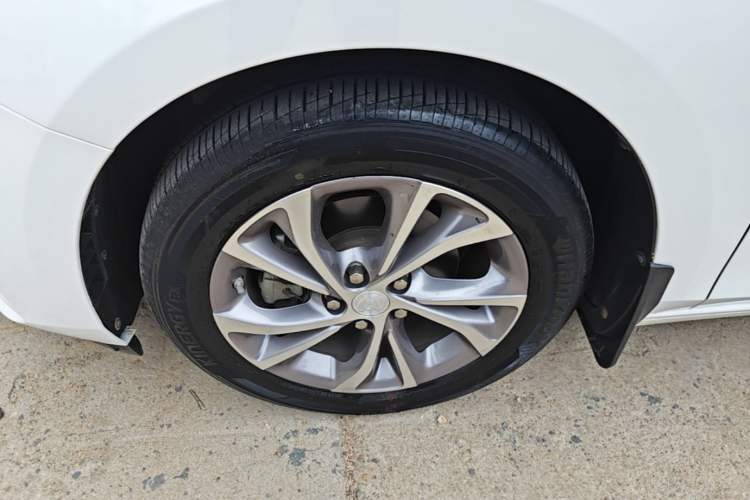 Used Buick Verano 2022 Pro 533T Enjoyment Edition Left Front Wheel Hub