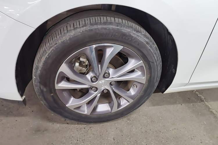 Used Buick Verano 2022 Pro 533T Enjoyment Edition Left Front Wheel Hub