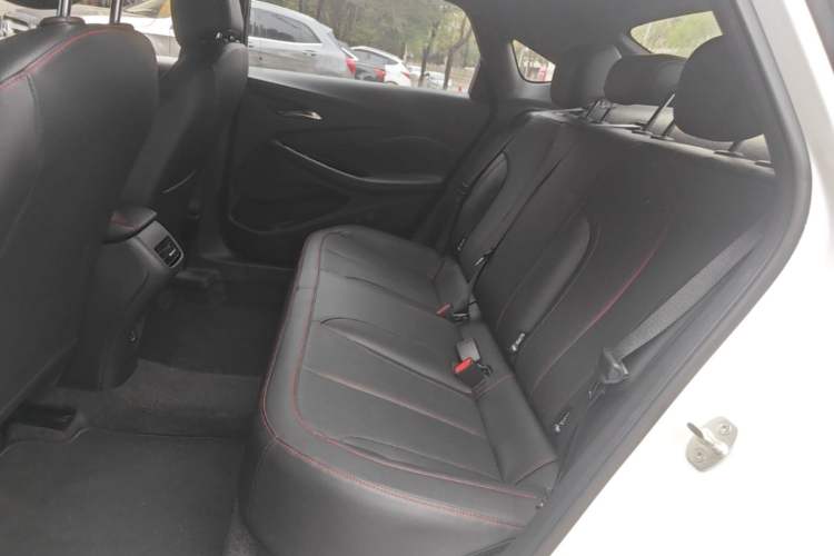 Used Buick Verano 2022 Pro GS Wind-Chasing Edition Left Rear Seat