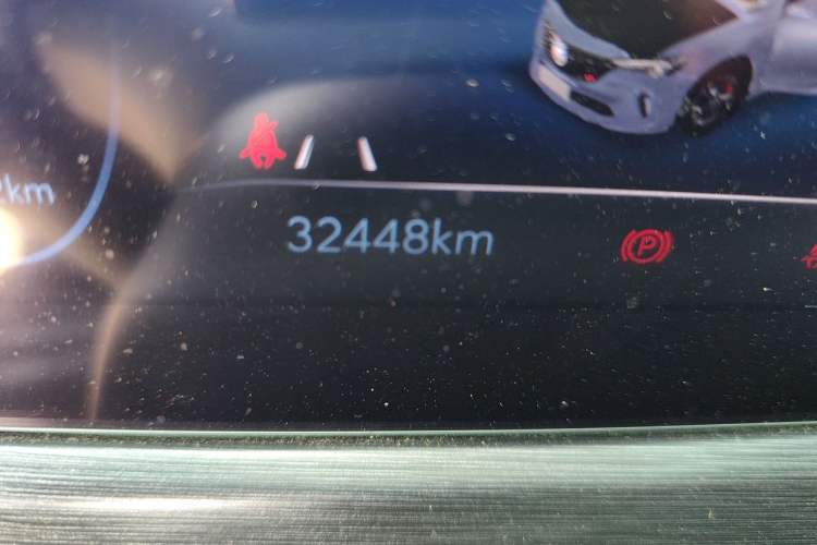 Used Buick Verano 2022 Pro GS Wind-Chasing Edition Odometer Close Up