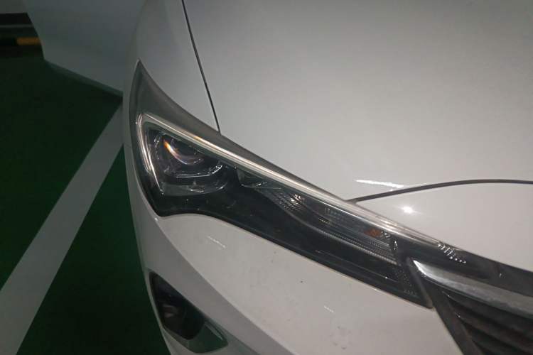 Used Buick Verano 2022 Pro 533T Fun Edition Right Front Headlight