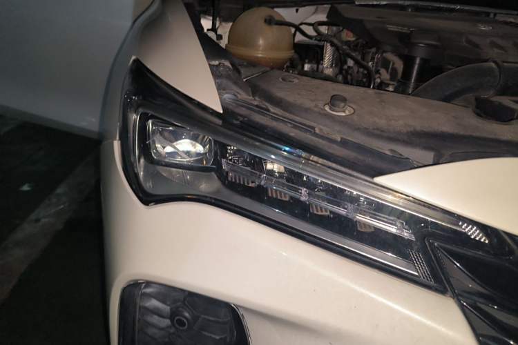 Used Buick Verano 2022 Pro GS Gale Edition Right Front Headlight