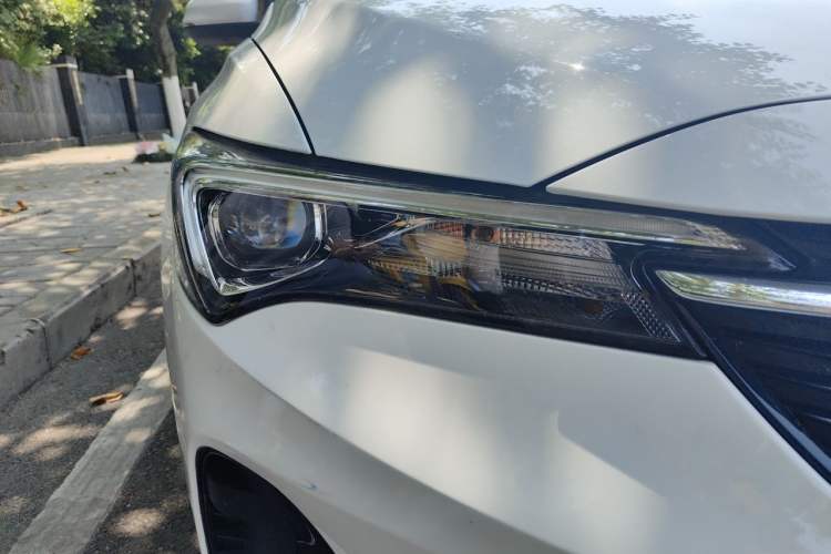 Used Buick Verano 2022 Pro 532T Le Xing Edition Right Front Headlight