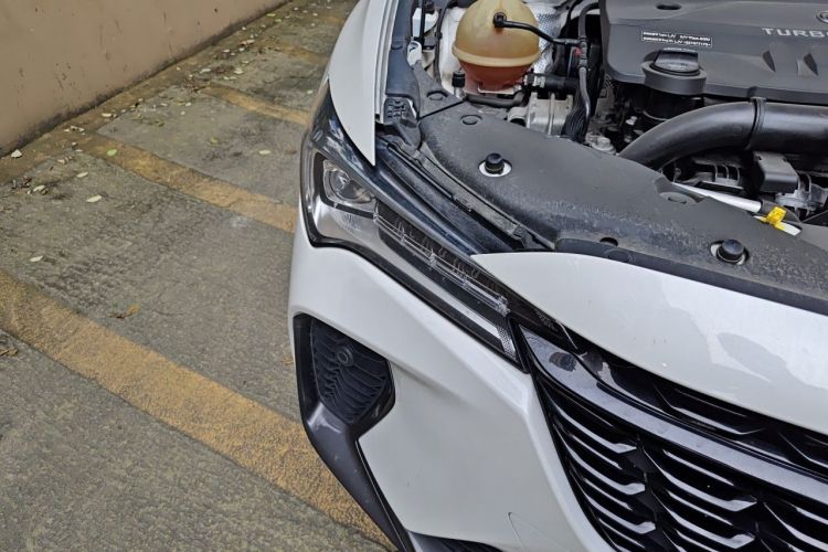 Used Buick Verano 2022 Pro GS Gale Edition Right Front Headlight