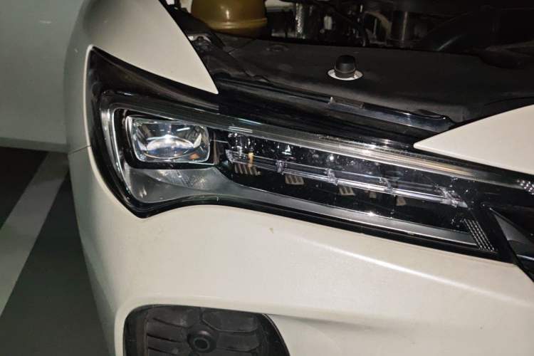 Used Buick Verano 2022 Pro GS Gale Edition Right Front Headlight