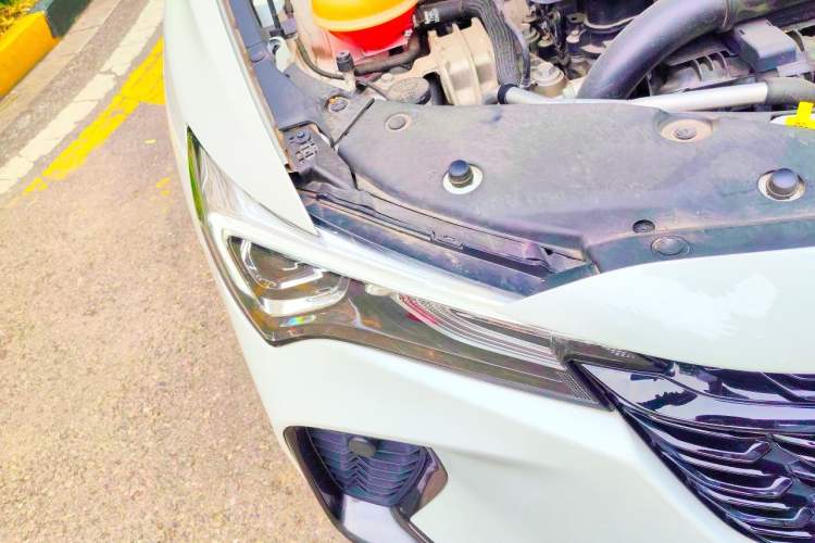 Used Buick Verano 2022 Pro GS Wind-Chasing Edition Right Front Headlight