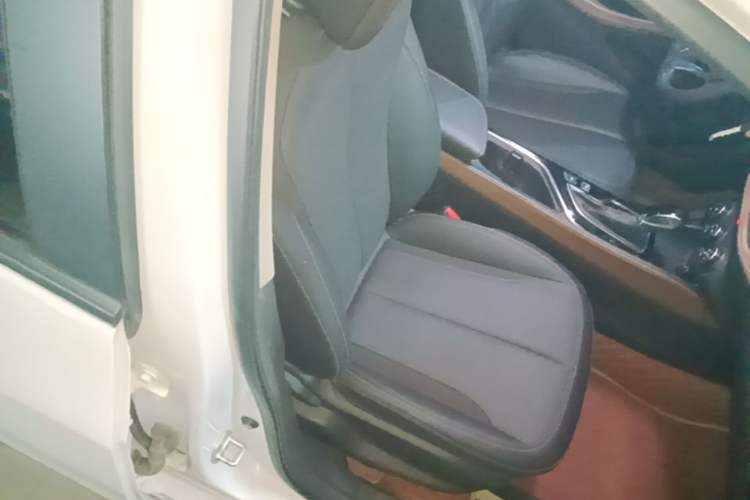 Used Buick Verano 2022 Pro 533T Enjoyment Edition Right Front Seat