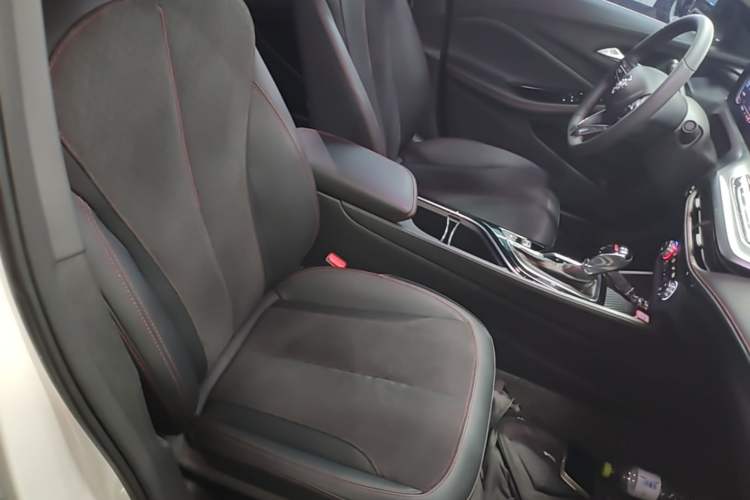 Used Buick Verano 2022 Pro GS Gale Edition Right Front Seat