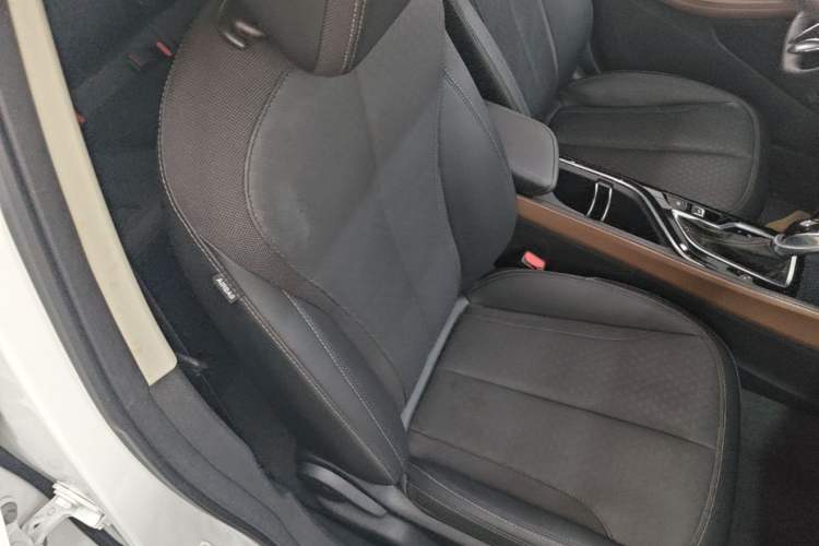 Used Buick Verano 2022 Pro 533T Enjoyment Edition Right Front Seat