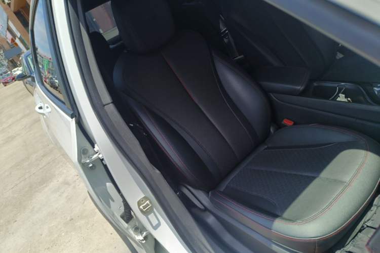 Used Buick Verano 2022 Pro GS Wind-Chasing Edition Right Front Seat