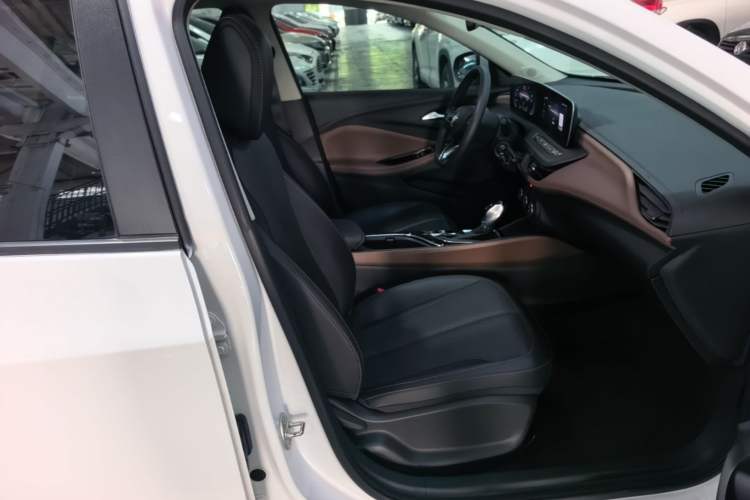 Used Buick Verano 2022 Pro 533T Enjoyment Edition Right Front Seat