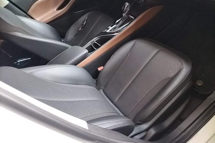 Used Buick Verano 2022 Pro 533T Enjoyment Edition Right Front Seat