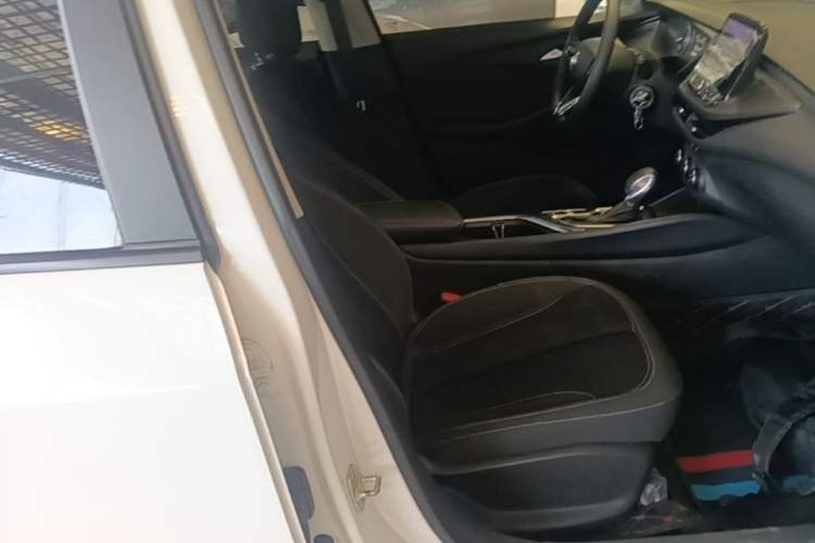 Used Buick Verano 2022 Pro 532T Le Xing Edition Right Front Seat