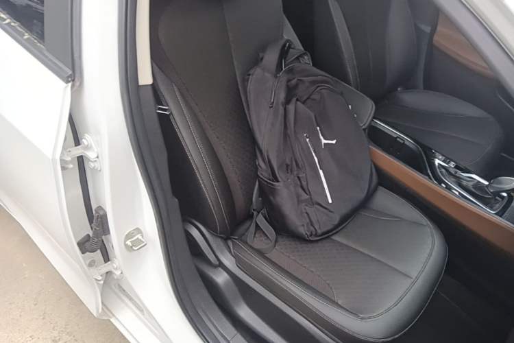 Used Buick Verano 2022 Pro 533T Enjoyment Edition Right Front Seat