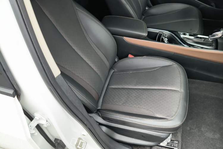 Used Buick Verano 2022 Pro 533T Enjoyment Edition Right Front Seat