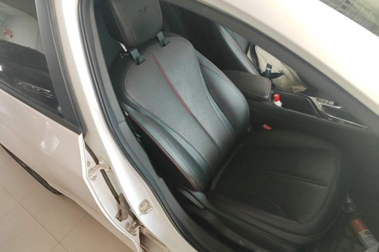 Used Buick Verano 2022 Pro GS Wind-Chasing Edition Right Front Seat