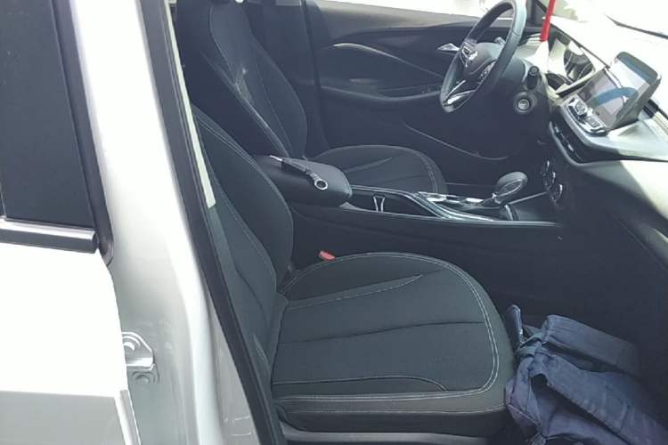 Used Buick Verano 2022 Pro 532T Le Xing Edition Right Front Seat