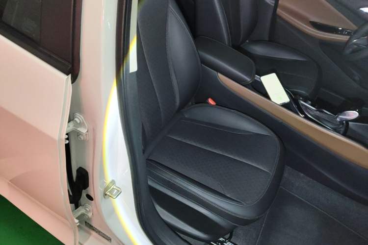 Used Buick Verano 2022 Pro 533T Enjoyment Edition Right Front Seat