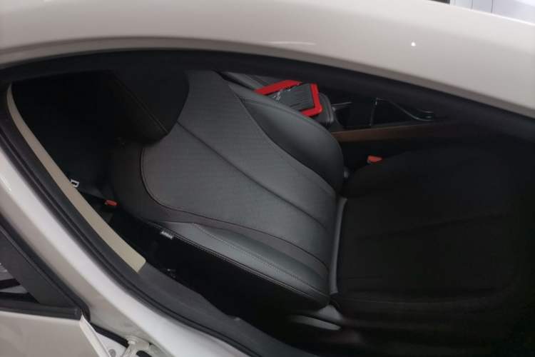 Used Buick Verano 2022 Pro 533T Enjoyment Edition Right Front Seat