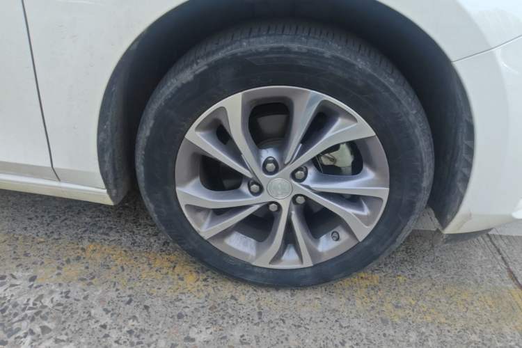 Used Buick Verano 2022 Pro 533T Enjoyment Edition Right Front Wheel Hub