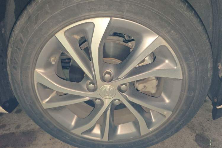 Used Buick Verano 2022 Pro 533T Enjoyment Edition Right Front Wheel Hub
