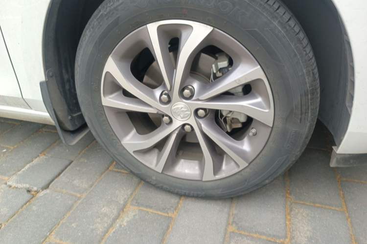 Used Buick Verano 2022 Pro 533T Enjoyment Edition Right Front Wheel Hub