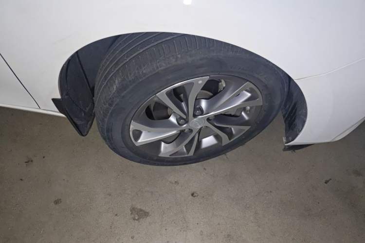 Used Buick Verano 2022 Pro 533T Enjoyment Edition Right Front Wheel Hub