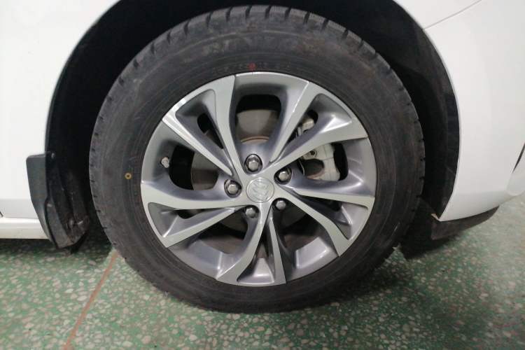 Used Buick Verano 2022 Pro 533T Enjoyment Edition Right Front Wheel Hub