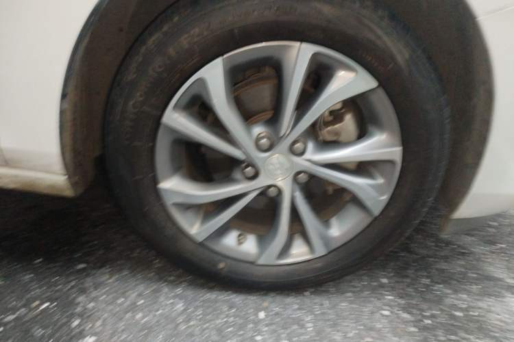 Used Buick Verano 2022 Pro 533T Enjoyment Edition Right Front Wheel Hub