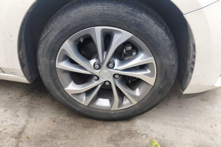 Used Buick Verano 2022 Pro 533T Enjoyment Edition Right Front Wheel Hub