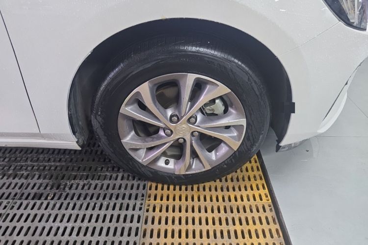 Used Buick Verano 2022 Pro 533T Enjoyment Edition Right Front Wheel Hub