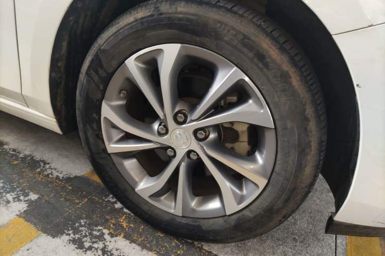 Used Buick Verano 2022 Pro 533T Enjoyment Edition Right Front Wheel Hub
