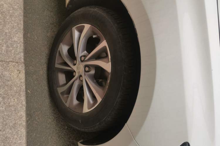 Used Buick Verano 2022 Pro 533T Enjoyment Edition Right Front Wheel Hub