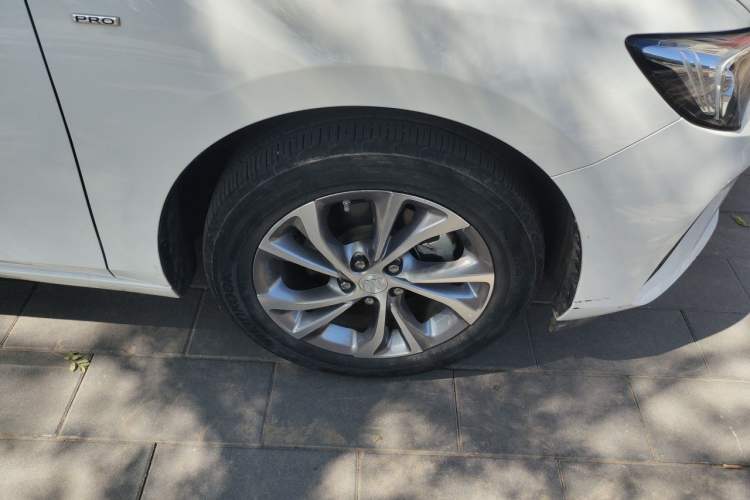 Used Buick Verano 2022 Pro 533T Enjoyment Edition Right Front Wheel Hub