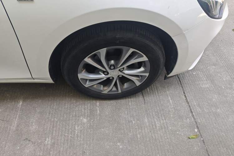 Used Buick Verano 2022 Pro 533T Enjoyment Edition Right Front Wheel Hub