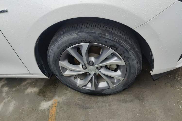 Used Buick Verano 2022 Pro 533T Enjoyment Edition Right Front Wheel Hub