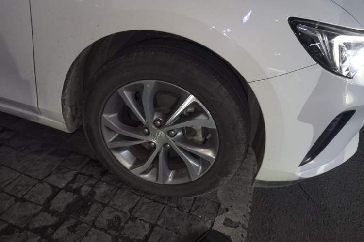 Used Buick Verano 2022 Pro 533T Enjoyment Edition Right Front Wheel Hub