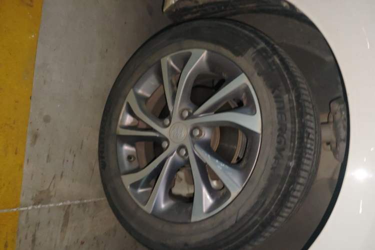 Used Buick Verano 2022 Pro 533T Enjoyment Edition Right Front Wheel Hub