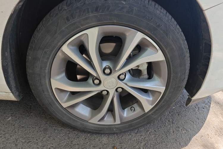 Used Buick Verano 2022 Pro 533T Enjoyment Edition Right Front Wheel Hub