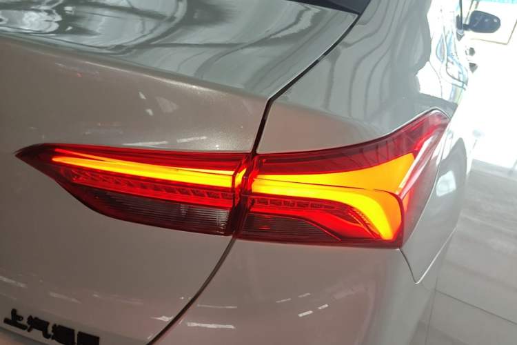 Used Buick Verano 2022 Pro GS Wind-Chasing Edition Right Rear Taillight